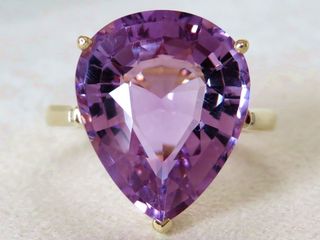 9k Yellow Gold 10.05ct Natural Amethyst & Diamond Ring