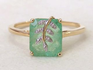 9k Yellow Gold 2.55ct Emerald Ring