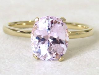 9k Yellow Gold 3.14ct Pink Kunzite Ring