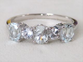 9k White Gold 1.2ct Aquamarine & White Sapphire Ring