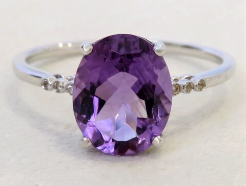9k White Gold 2.55ct Amethyst & White Sapphire Ring