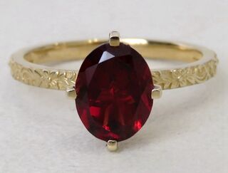 9k Yellow Gold 2.25ct Garnet Ring
