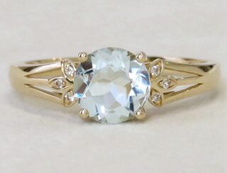 9k Yellow Gold 1.2ct Aquamarine & White Sapphire Ring