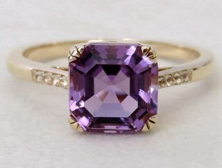 9k Yellow Gold 2.4ct Amethyst & White Sapphire Ring