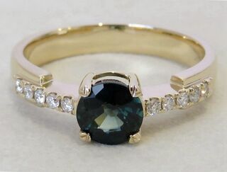 14k Yellow Gold 1.19ct Teal Sapphire & 0.15ct Diamond Ring