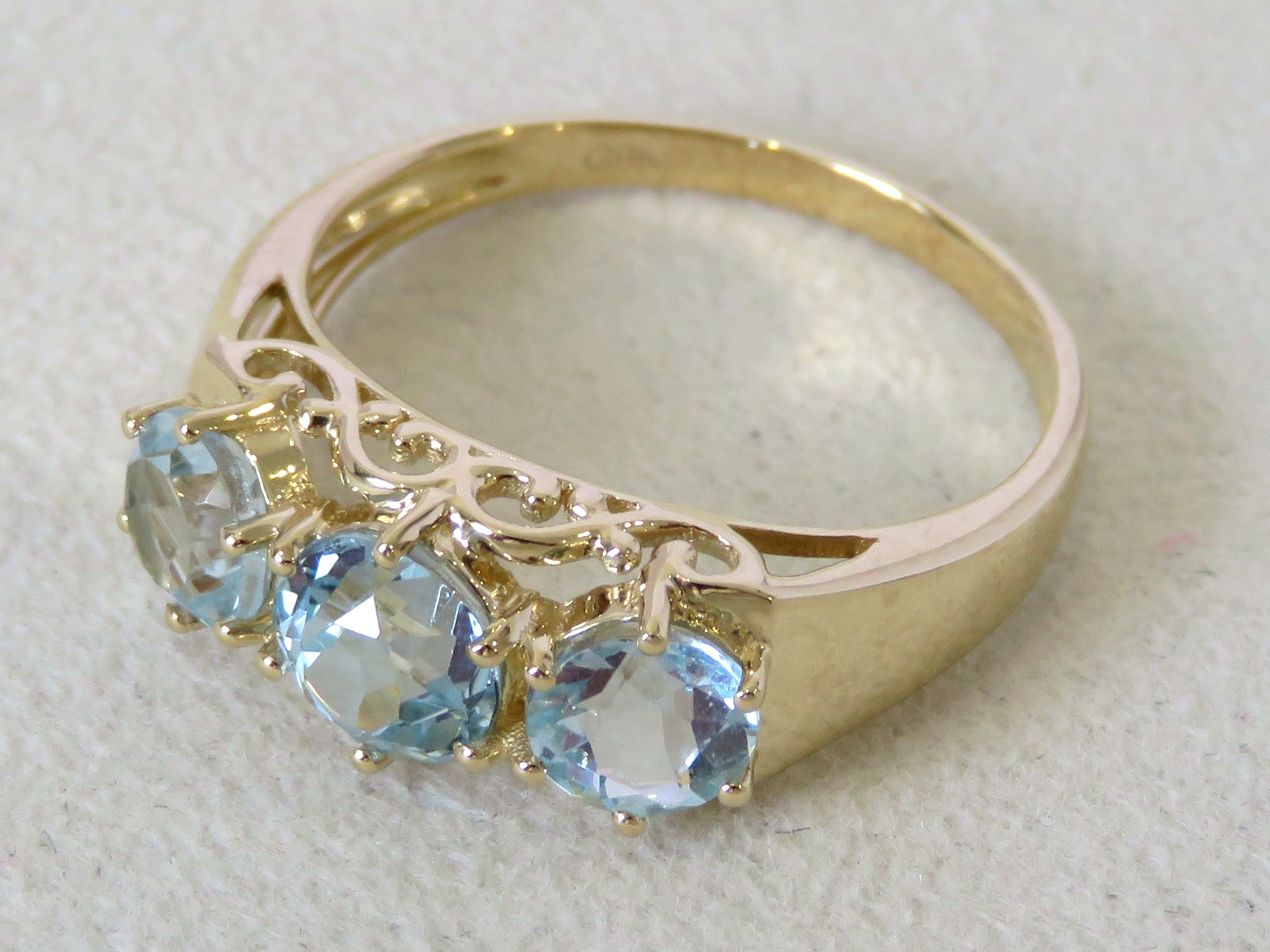 9k Yellow Gold 2.45ct Blue Topaz Ring
