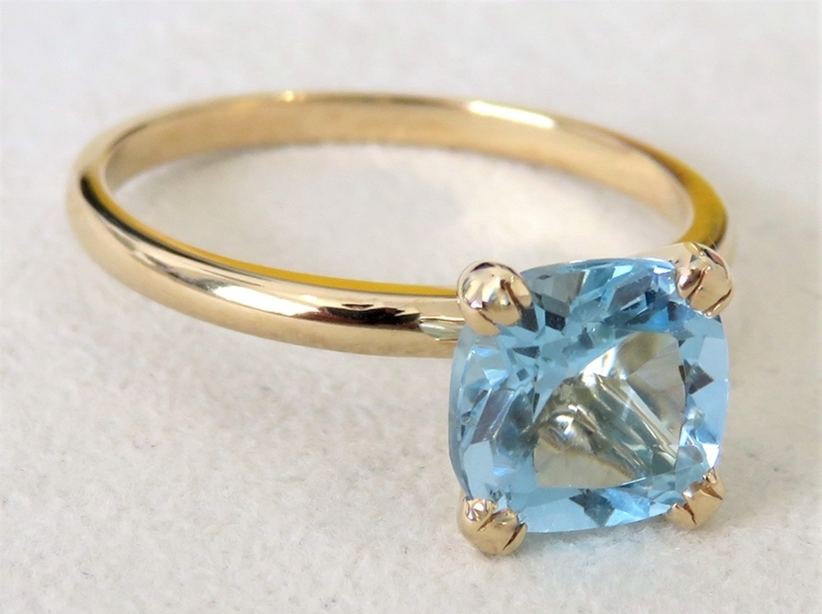 9k Yellow Gold 2.55ct Aqua Blue Topaz Ring