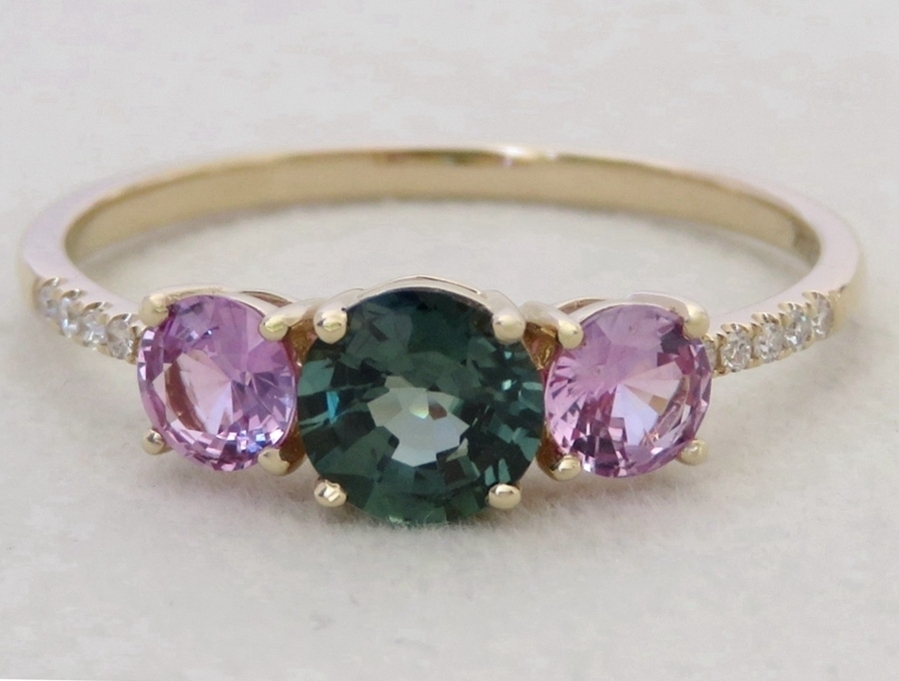 14k Yellow Gold 1.22ct Teal Sapphire, Pink Sapphire & Diamond Ring