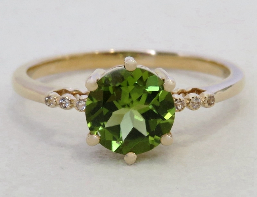 9k Yellow Gold 1.4ct Peridot & White Sapphire Ring