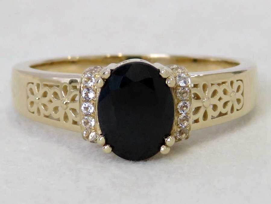 9k Yellow Gold 1.5ct Black Sapphire & White Sapphire Ring
