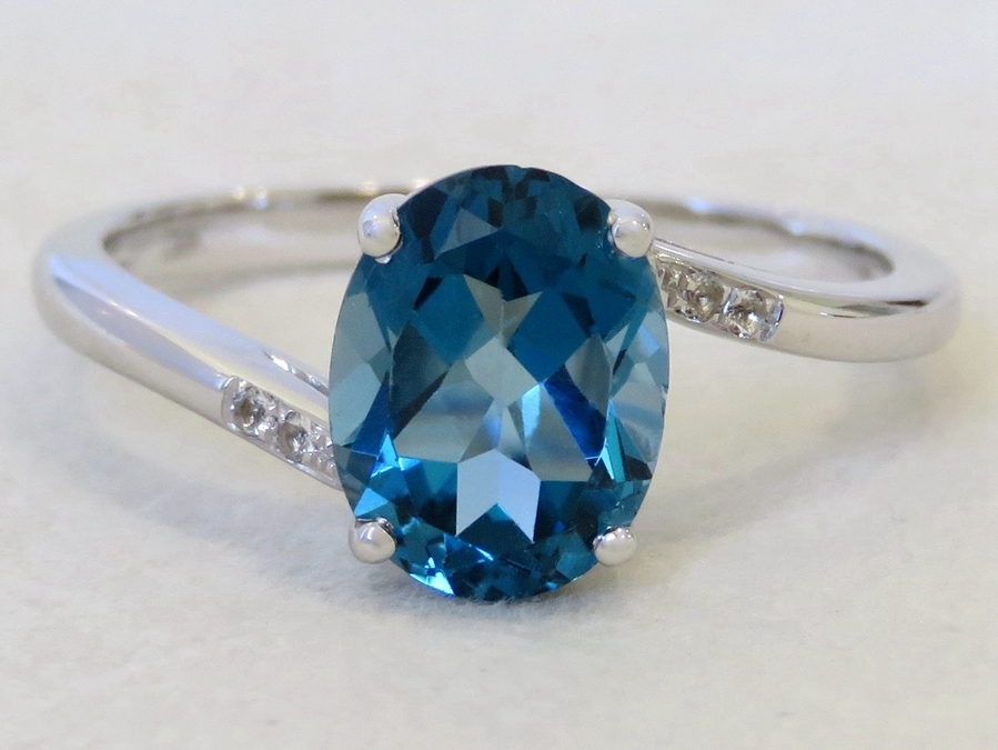 9k White Gold 2.25ct London Blue Topaz & White Sapphire Ring