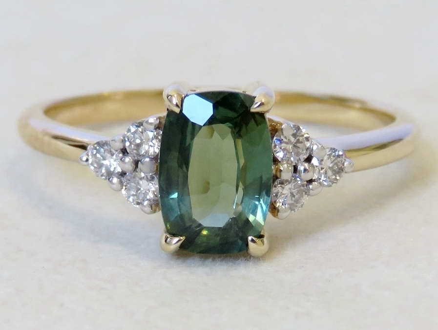 14k Yellow Gold 1.19ct Teal Sapphire & 0.18ct Diamond Ring