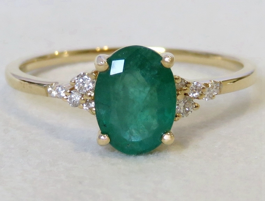 14k Yellow Gold 1.14ct Emerald & Diamond Ring