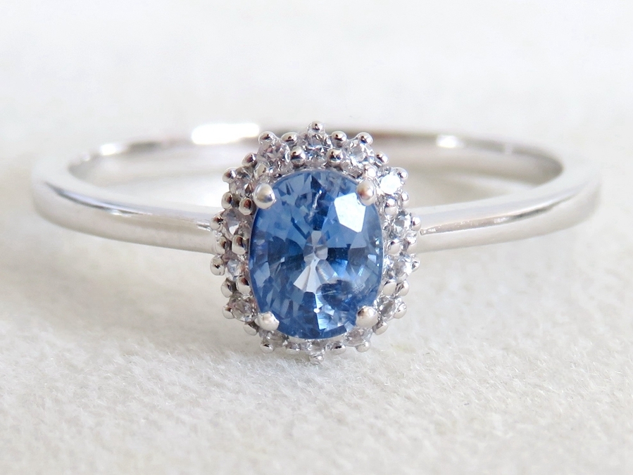 9k White Gold 0.72ct Blue Sapphire & White Sapphire Ring