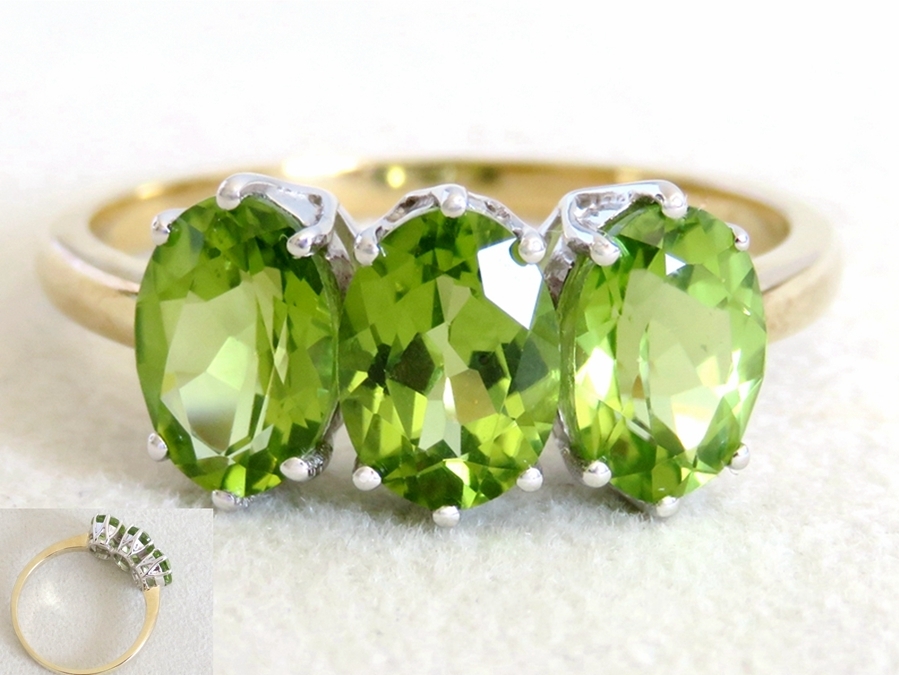 9k Yellow/White Gold 2.1ct Peridot Ring