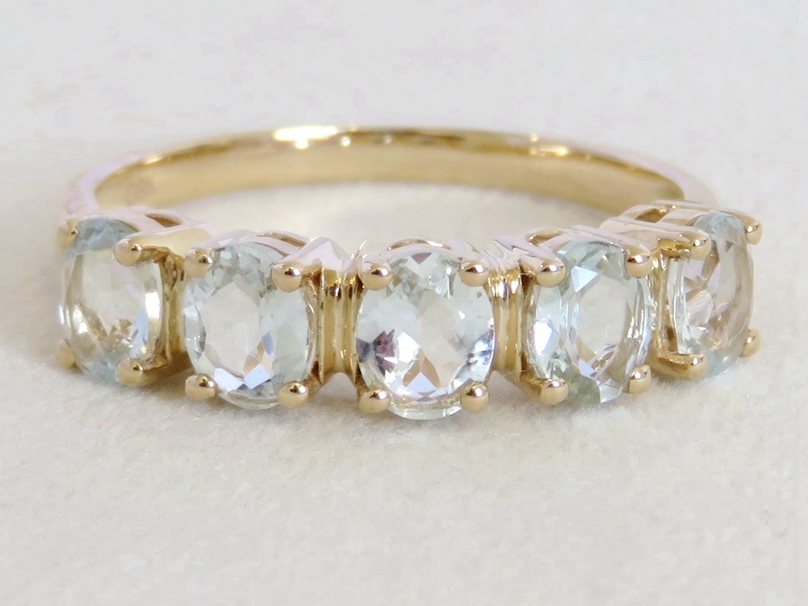 9k Yellow Gold 1.5ct Aquamarine Ring