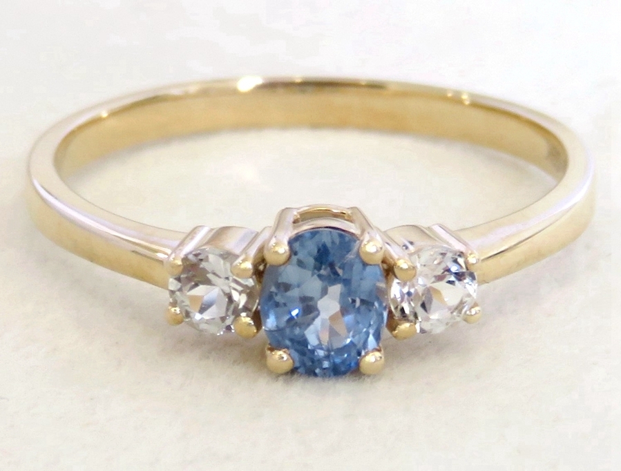9k Yellow Gold Blue Sapphire & White Sapphire Ring