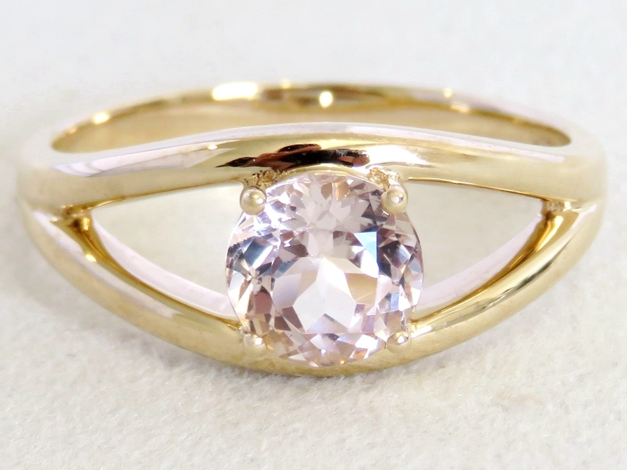 9k Yellow Gold 1ct Pink Morganite Dome Split Design Ring