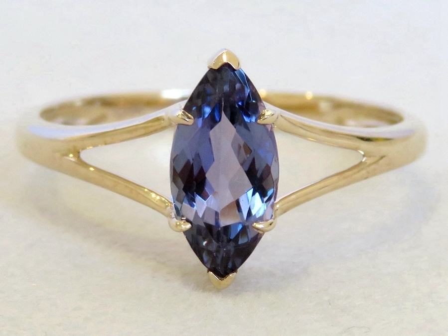 9k Yellow Gold 1.1ct Tanzanite Ring
