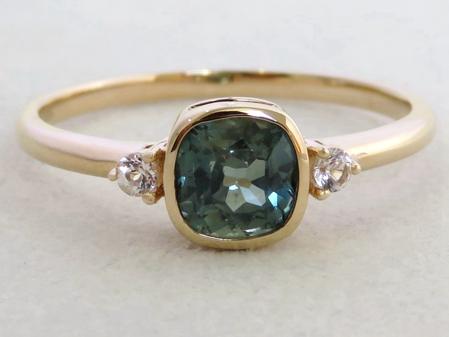 Teal Sapphire & White Sapphire 3-Stone Ring in 9k Yellow Gold