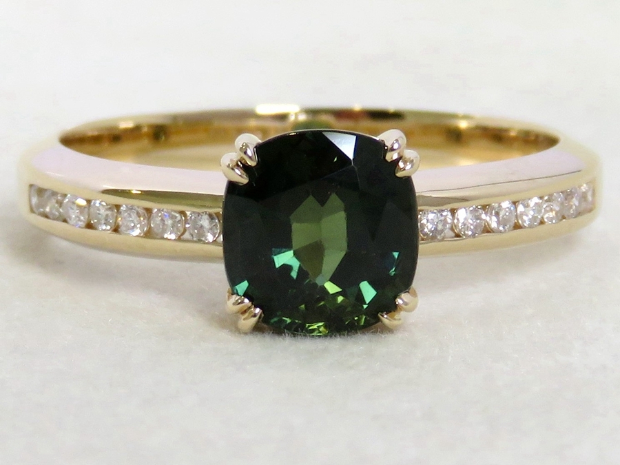 1.72ct Teal Green Sapphire Ring with 0.14ct Diamond in 14k Yellow Gold