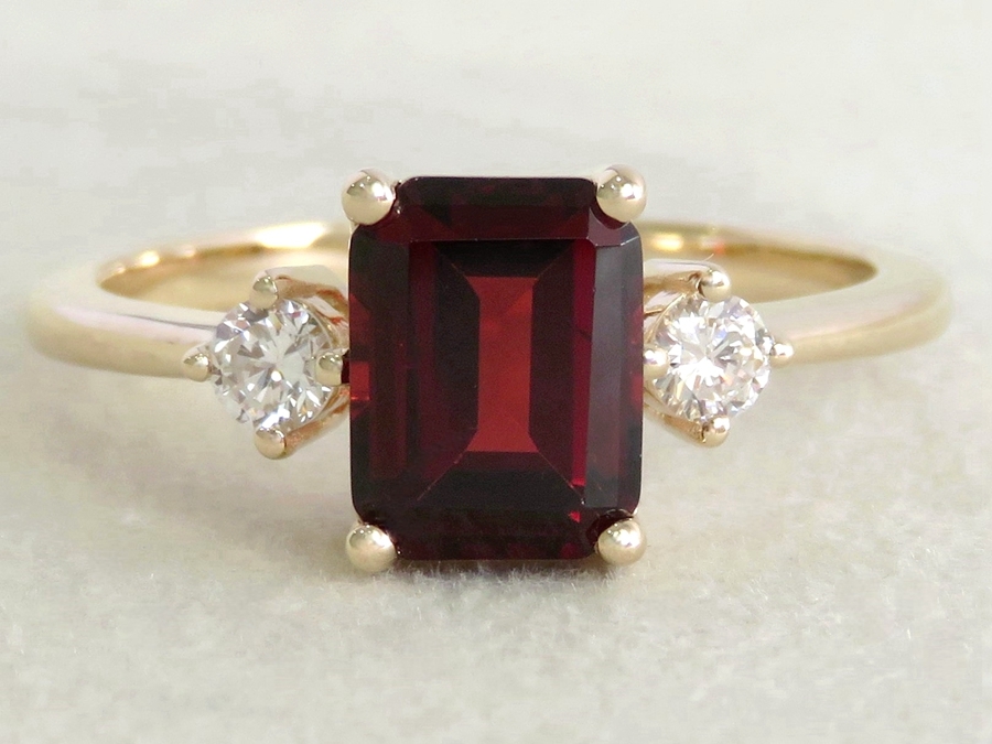 2.3ct Garnet & 0.2ct Lab Diamond Ring in 9k Yellow Gold Ring