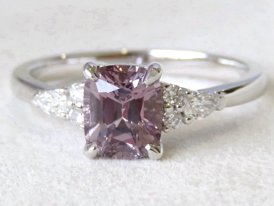 1.12ct Natural Mauve Pink Spinel & 0.13ct Lab Diamond Ring in 9k White Gold