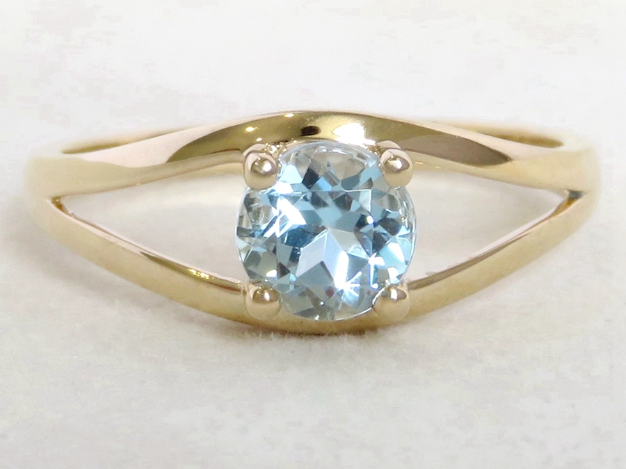 1ct Blue Topaz Ring in 9k Yellow Gold Split Band Design NZ | CL Jewellery NZ