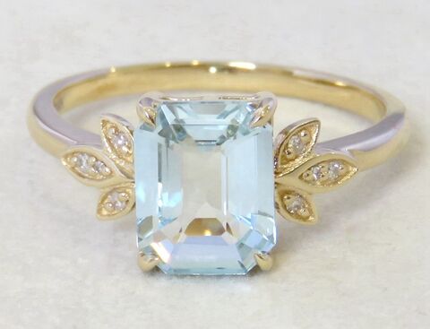 1.84ct Aquamarine & Diamond Ring in 14k Yellow Gold