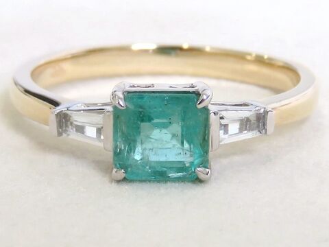 Emerald & White Sapphire Ring in 9k Yellow/White Gold