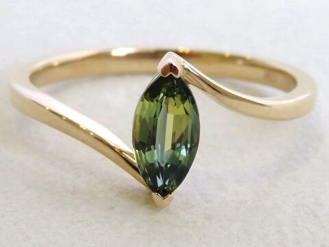 Marquise-Cut Teal Sapphire Ring in 9k Yellow Gold