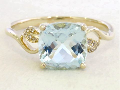 2.14ct Aquamarine & White Sapphire Ring in 9k Yellow Gold