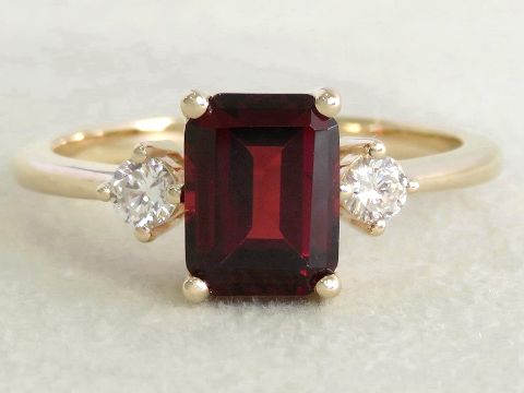 2.3ct Garnet & 0.2ct Lab Diamond Ring in 9k Yellow Gold Ring