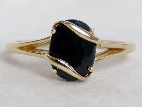 2.6ct Black Sapphire Ring in 9k Yellow Gold